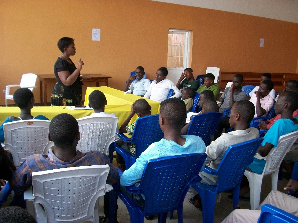 Foto_Formazione convinvenza pacifica prima durante e dopo le elezioni politiche in Burundi per ragazzi